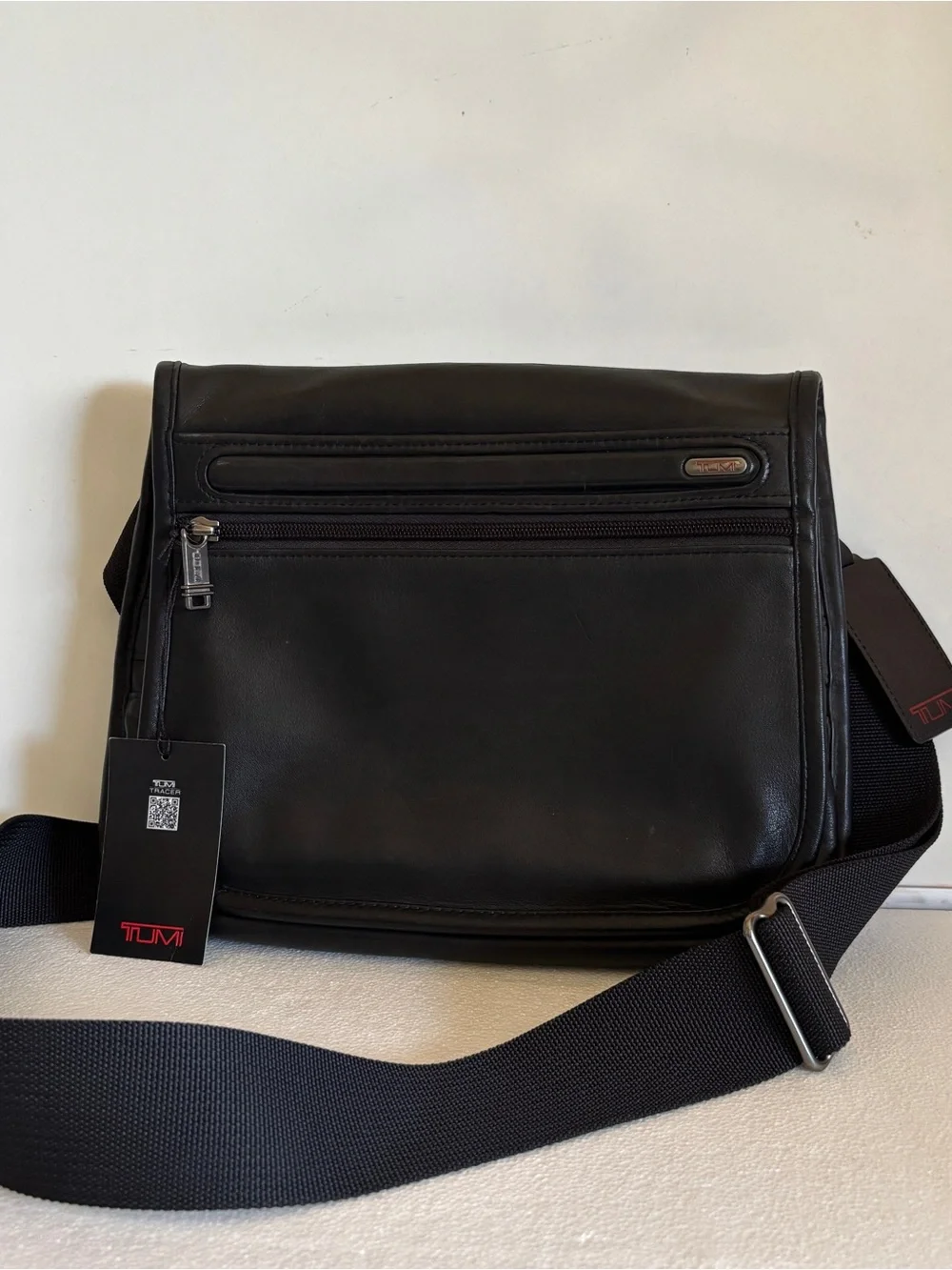 TUMI Alpha Small Black Flap Crossbody Leather  Bag 092105D4 11